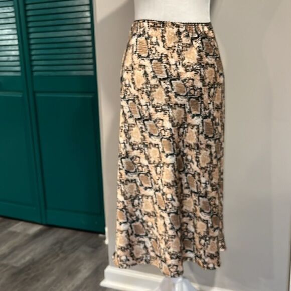 Evereve NWOT Peyton Jensen Reagan Cole Hearted snake skin midi skirt - XS ($108) - Picture 4 of 7
